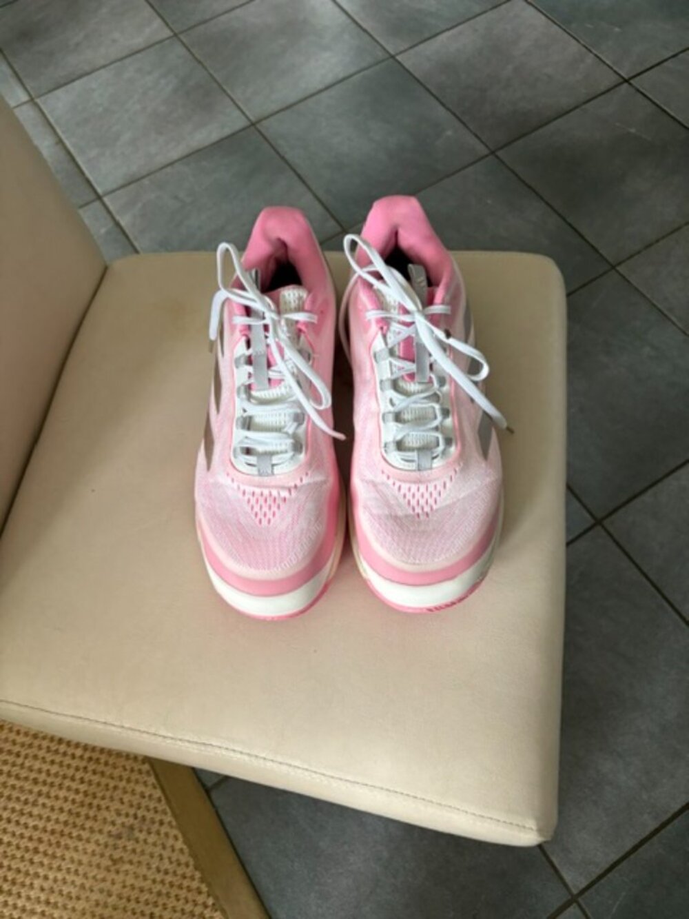 Adidias Repetitor , Size 11, Pink , in great condition